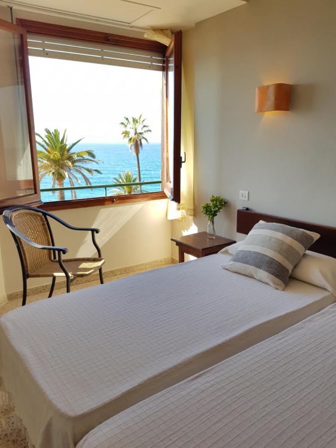 Hotel Maeva ,1 Star B&B Lloret de Mar Exteriör bild